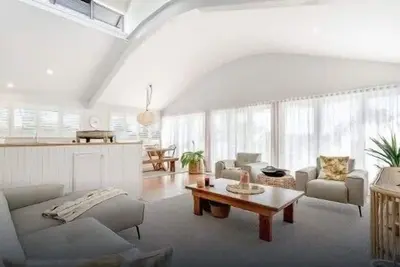 Image de Nautilus Five - Penthouse sur Lawson Street