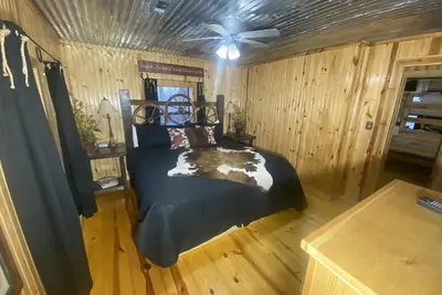 Image de Buffalo River Log Cabin