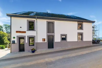Image de Maison à Nadrin près du lac et forêt