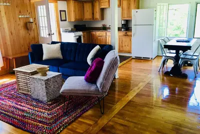 Image de Ensoleillé, niveau supérieur avec vue sur la montagne! Près de Village, Resort, Loisirs