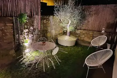 Image de Ty Laumann petite maison de ville avec jardin sur le port de vannes avec Parking