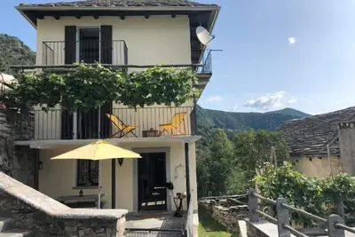Image de Maison de vacances Borgnone pour 1 - 6 personnes avec 3 chambres à coucher - Maison de vacances indé