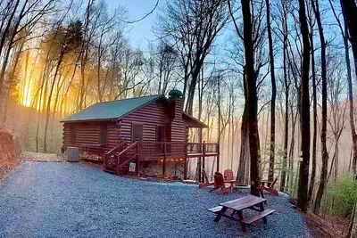 ♥ True Log Cabin dans les bois! Isolé, confortable, 2, 000 'Up!