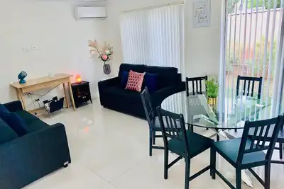 Image de Lux 5 étoiles, maison neuve, 6 couchages, carte-cadeau dîner de 20 $