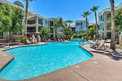 Image de Nouveau! Tempe Resort Condo, à quelques minutes du parc Papago + de l'Uss