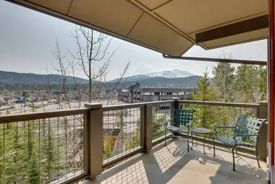 Image de Nouveau! Ski-In Breck Resort Condo - Promenade à la rue principale