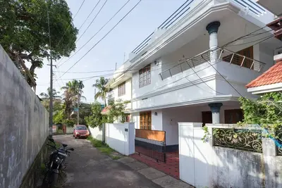 Image de Privé, bien rangé maison pour jusqu'à 8 invités @ Ernakulam