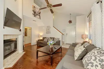 Image de Jolie Maison Familiale entre Randolph Afb et Fort Sam
