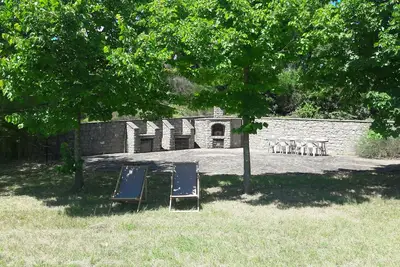 Image de Villa surplombant le château de Poppi