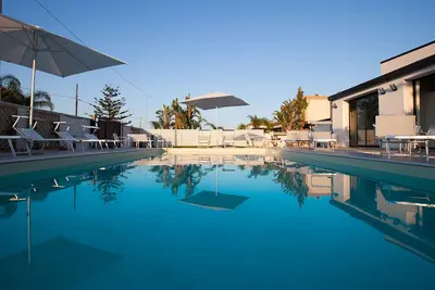 Image de Villa de luxe proche de la mer avec piscine privée