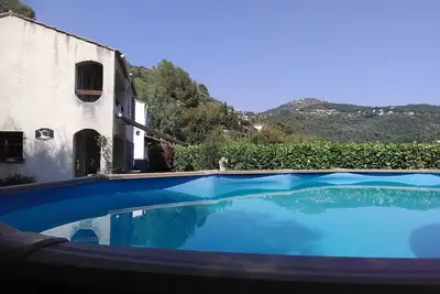 Image de maison de charme sur la côte d'Azur jusqu'à 5 personnes. . . . . . . . . . . . . . . . . . . . . . . . .