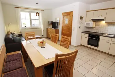 Image de Maison de vacances confortable avec une connexion Wi-Fi, de grandes chambres et de nombreuses possibilités pour leurs enfants