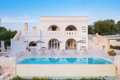 Image de Luxueuse villa Don Salvatore avec Wi-Fi, climatisation, piscine et terrasse ;