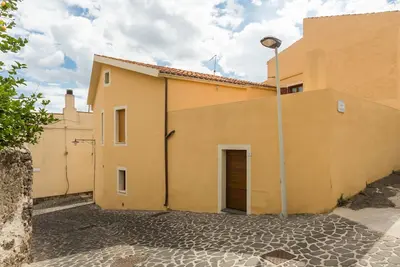 Maison tipique a pochi km dal mare