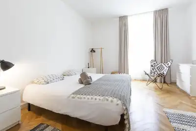 Image de Appartement moderne de 90 m2 dans la rue d'Antibes & Croisette à 200 metres
