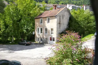 Image de Homerez - Maison, vue rivière, Saint-Claude