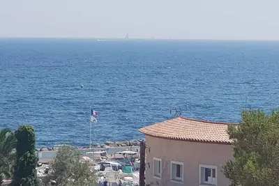 Image de Apartment with sea view. Large terrace.
