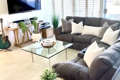 Image de Artsy, Fun Ironwood Cc condo idéal pour les familles et les festivaliers!