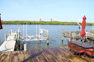 Image de Nettles Island East Wall Cottage River Front