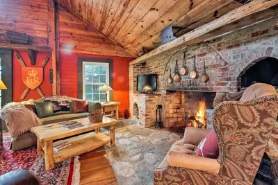 Image de Nouveau! Cabine historique dans la petite Suisse avec foyer au feu - Marchez jusqu'au village et aux magasins!