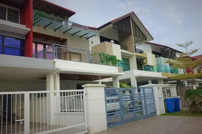 Image de Minimaliste 2. Maison de 5 étages à Shah Alam City
