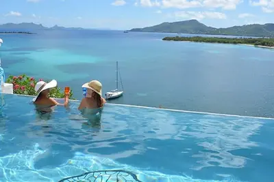 Image de Villa sur la plage avec 3 chambres, 3 salles de bain et piscine privée à Carriacou, Grenada