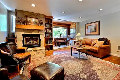 Image de Cozy Mountain Retreat Just 50 verges. de l'ascenseur