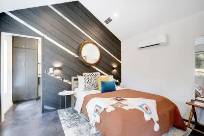 Image de Retraite Lucky Arrow: cabine Breezeway avec vue sur la montagne
