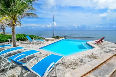 Villa au bord de l'océan au design unique