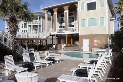 Image de Ocean Front à 365 W. Premier - ascenseur, piscine privée, promenade privée à la plage