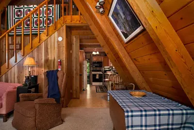 Image de Cottage rustique en A Ă Connestee Falls