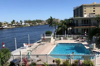 Image de Nos Condos sont sur l'Intracoastal et à quatre minutes à pied de la plage. Prendre plaisir!