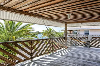 Image de Beachside condo étapes du sable! Grand balcon avec hamac! Wi-Fi, câble, W / D-Cypress-n-Sun B-3