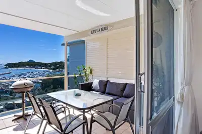 Image de 6 'Laman Lodge', 15 rue Laman - vues spectaculaires et climatisation