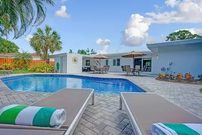 1 mille de pi. Lauderdale Beach Area - 2\/2 duplex avec 2 suites parentales.