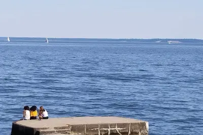 Image de Maison Nautique (À 5 Min De Marche De La Plage, À 5 Min De Dieu Du Train De Nyc Et Du Centre-Ville De Stamf)