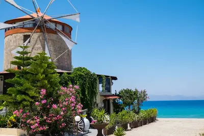 Image de Mythica Tower Mill Villa | Un moulin à vent historique sur l'île de Rhodes