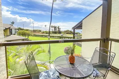 Image de # 205 Condo au deuxième étage, accès facile à la meilleure plage de Maui!
