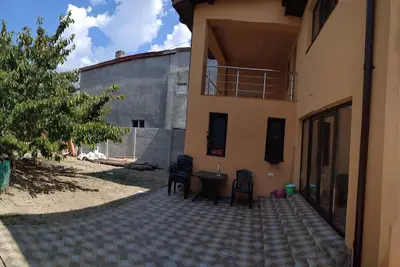 Image de Maison entière avec jardin