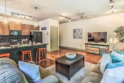Image de Nouveau! Downtown Wilmington Condo, Ă pied de Riverwalk!