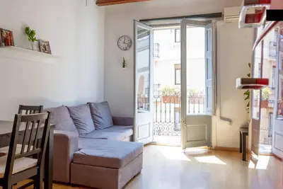 Image de Bel appartement dans le centre de Barcelone pour 2
