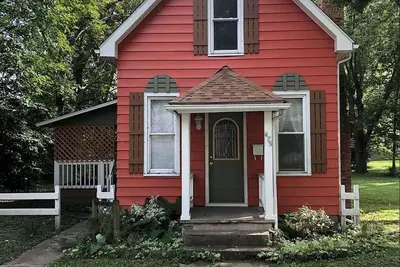 Image de Joli cottage au centre-ville, Ă quelques pas de Honeywell, Ac w / W + D, 6 personnes