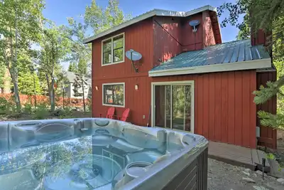 Image de Nouveau! Cozy Home, Ă 5 minutes du lac Tahoe et de Homewood!
