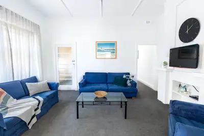 Image de Large & Cosy | Park Views | Close to everything!