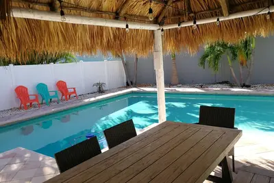 Piscine immense! Super endroit! Simplement extraordinaire. . .