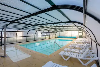 Image de Appartement modeste proche de la Plage | Piscine intérieure chauffée