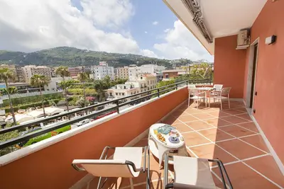 Amore Rentals - Casa Katia with Private Terrace, Air Conditioning and Internet Wi-Fi