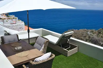 Image de Anik's Paradise est un appartement spectaculaire avec une vue imprenable sur la mer