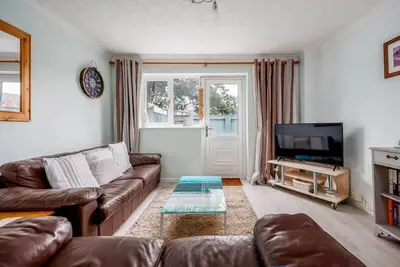 Image de Dolphin Cottage - Deux Chambres Maison, Couchages 4
