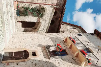 Image de Résidence et appartements d'époque au coeur du village de Santo Stefano di Sessanio